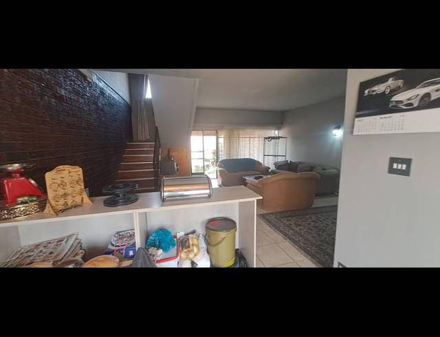 2 BEDROOM TOWNHOUSE FOR SALE IN WITFIELD